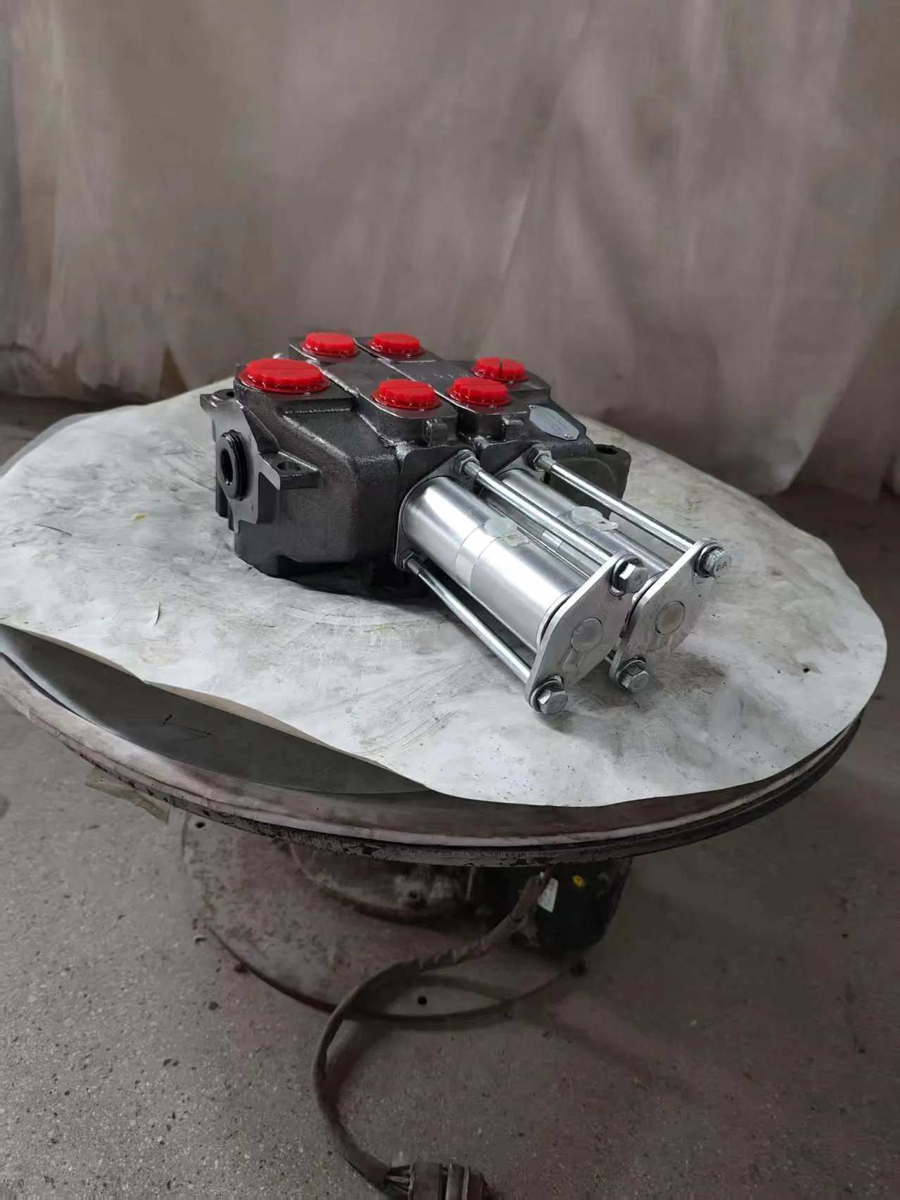 Parker &nbsp;DVA35 DVG35 VA20-AA440-2DV3-TR44 VA35-AA440-2DV4-TR55 Valves Used on Your Garbage Compactors