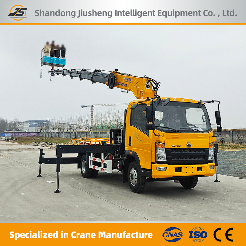 All-Terrain Boom Lift Aerial Work Platform Indoor/Outdoor High-Altitude Operation Truck