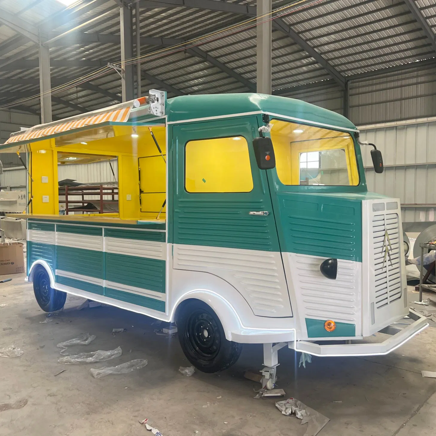 Made in China Mobile Electric Ice Cream Food Truck Fully Kitchen Equipped Restaurant for USA