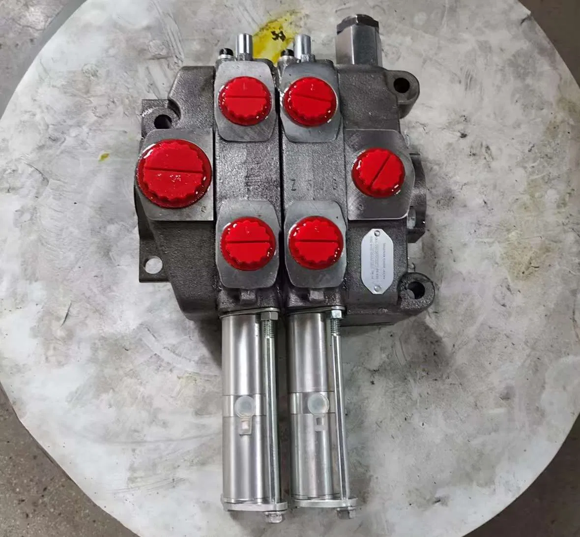 Parker &nbsp;DVA35 DVG35 VA20-AA440-2DV3-TR44 VA35-AA440-2DV4-TR55 Valves Used on Your Garbage Compactors