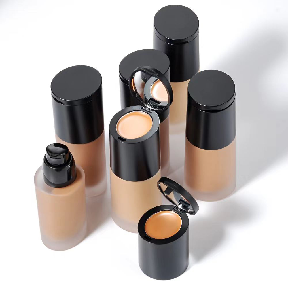 Well-Stocked 30ml Dewy Foundation Light to Medium Skin Tone Creamy Concealer with Mineral Ingredients Waterproof Sunscreen