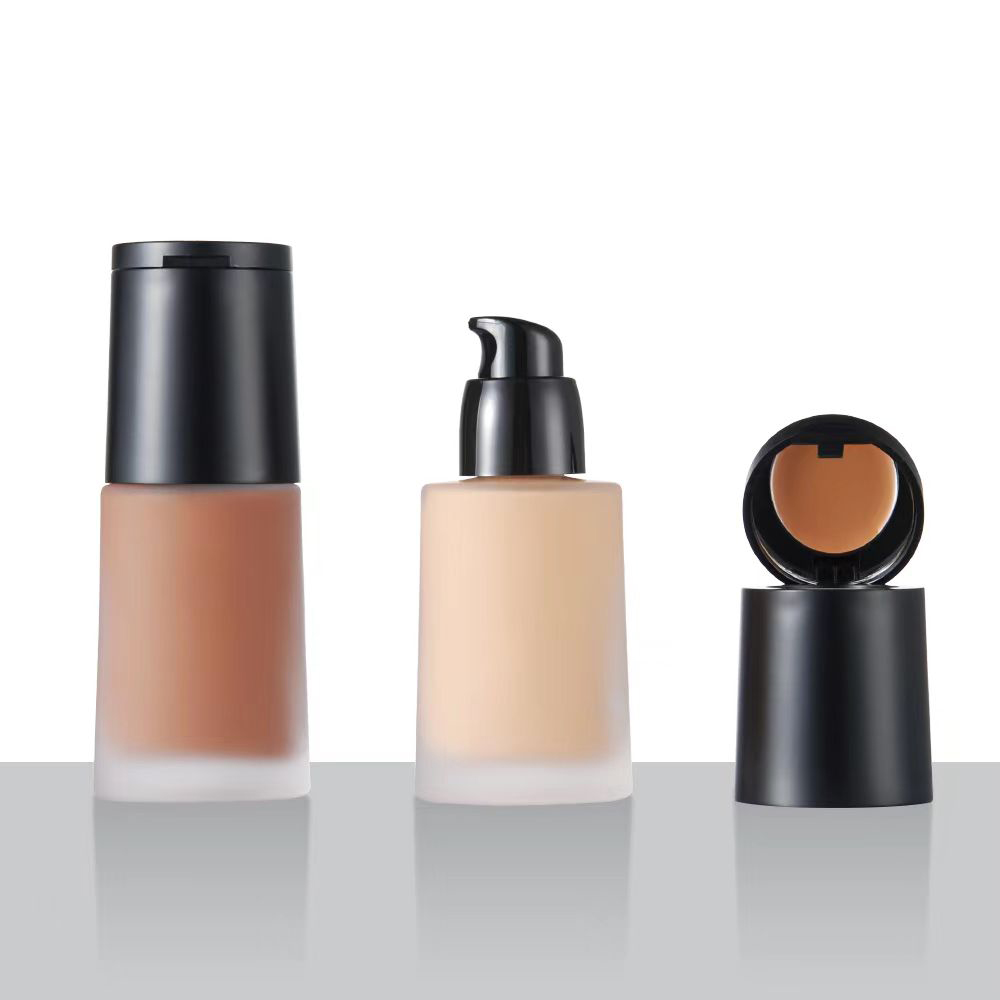 Well-Stocked 30ml Dewy Foundation Light to Medium Skin Tone Creamy Concealer with Mineral Ingredients Waterproof Sunscreen