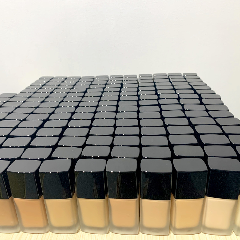 Best Selling Waterpoof Liquid Foundation for Full Coverage Face Body Long Lasting Dark Skin Friendly Cushion Form From Factory