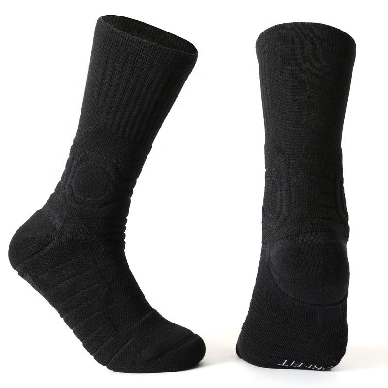 Xianghui Designer Sport Socks Anti Slip Stripe Shape Custom Football Socks