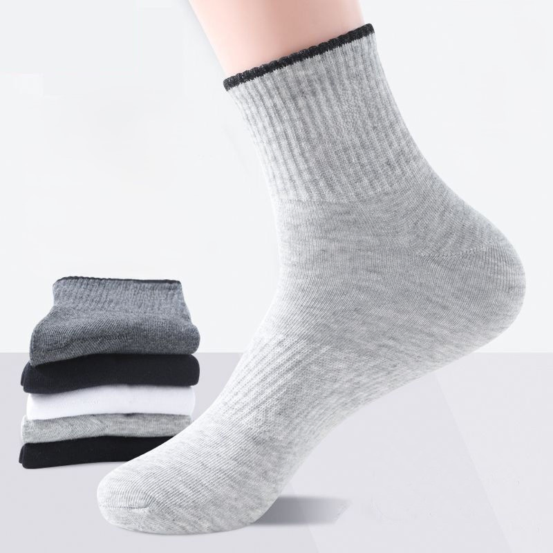 High Quality Custom Logo Men's Sport Socks Anti-Slip Anti-Bacterial for Autumn Training &amp; Running Available