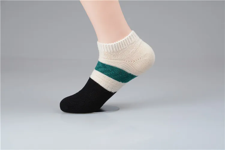 Stripe Athletic Ankle Sock
