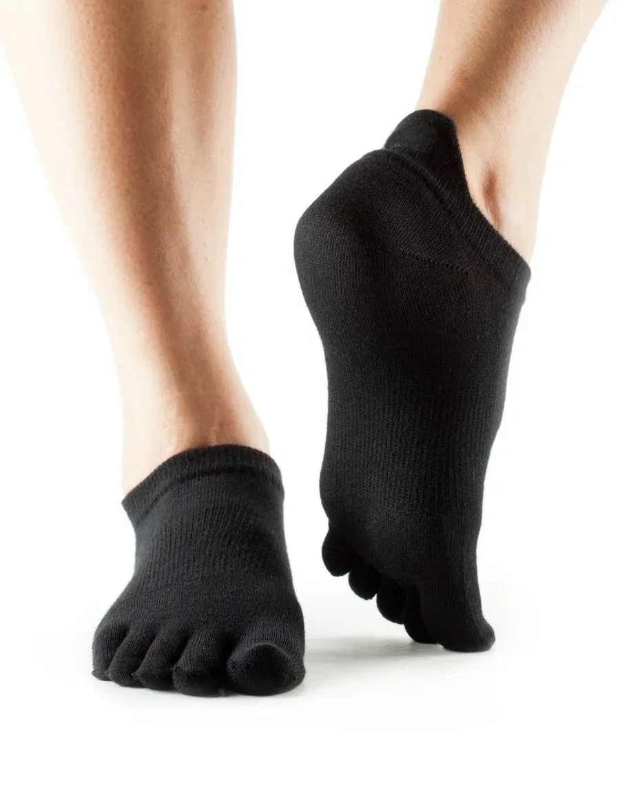 Toesox Sport Perfdry Ultralite Weight No Show Socks