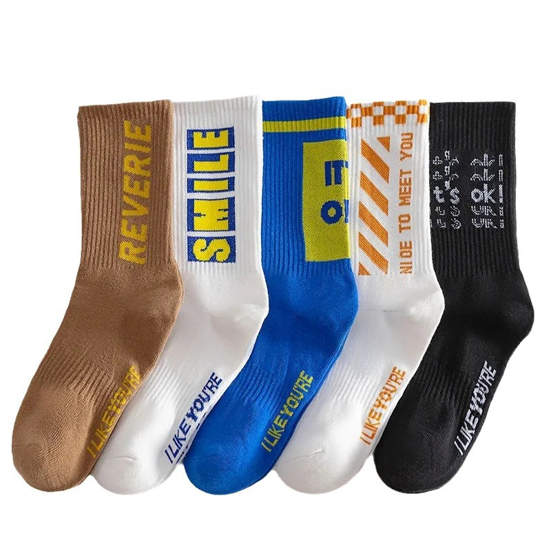 Whholesale Fashion Man Cotton Anti-Slip Sports Football Socks Cycling Running Crew Socks