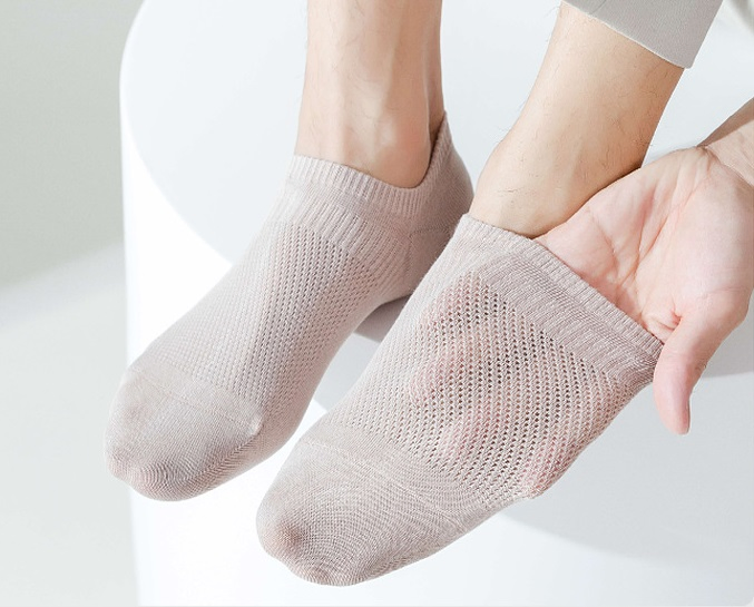 Summer Men's Combed Cotton Thin Silicone Invisible Mesh Breathable Boat Socks