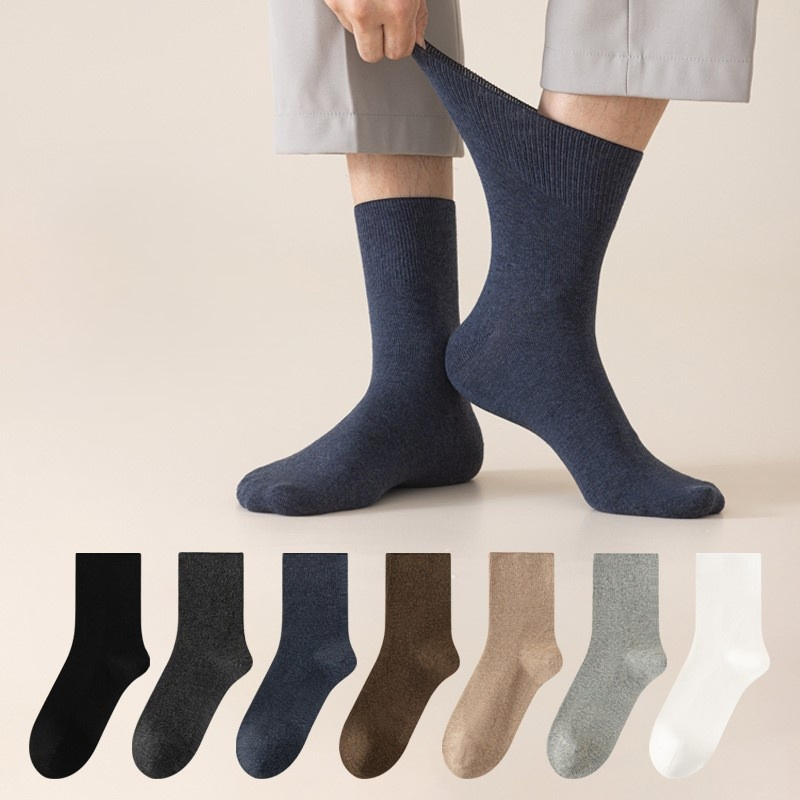 High Quality Custom Logo Men's Sport Socks Anti-Slip Anti-Bacterial for Autumn Training &amp; Running Available