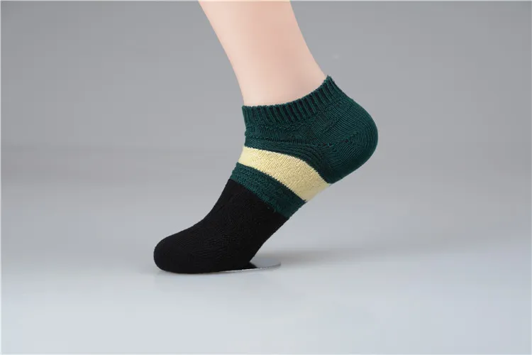 Stripe Athletic Ankle Sock