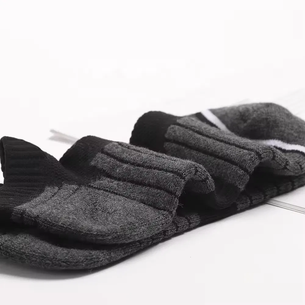 Wholesale Gym Terry Breathable Athletic Sock Custom Men Women Basketball Ankle Sport Socks