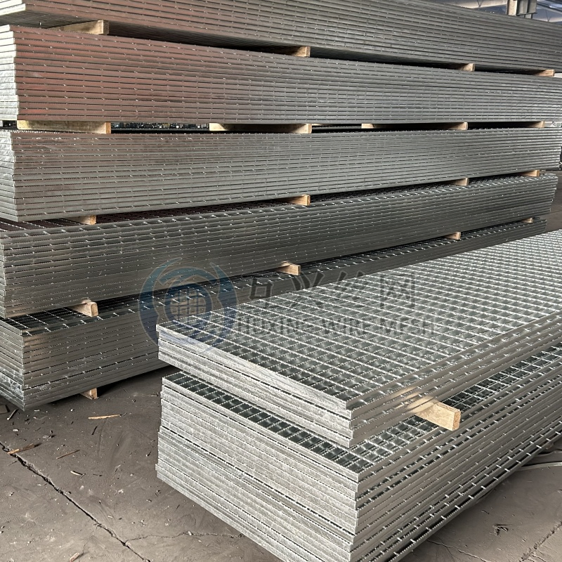 A325 High Quality Carbon Steel Weld Bar Metal Grate HDG Anti-Slip International Standard Steel Grating for Steel Platform/Walkway Mesh Panel/Flooring