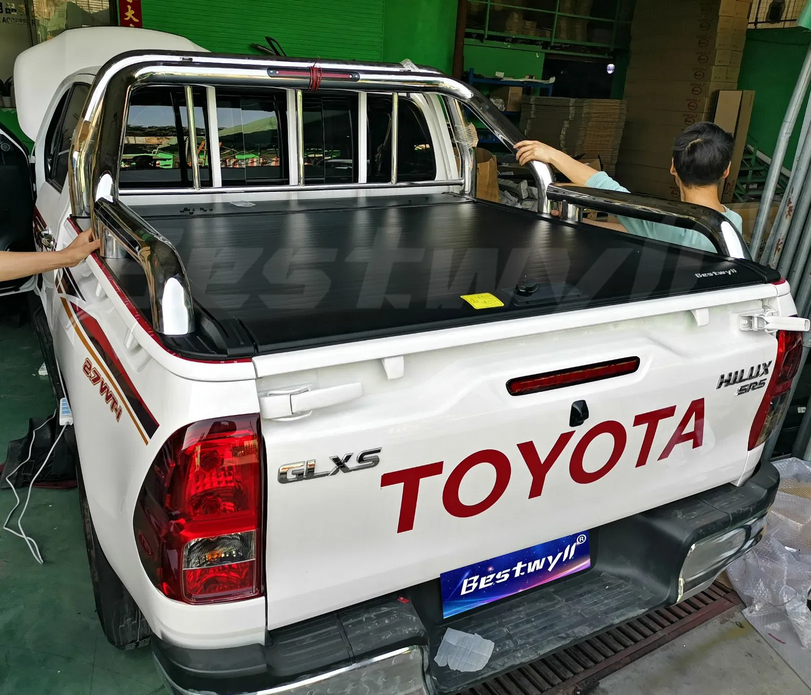 BESTWYLL Pickup Truck Bed Manual Box Retractable Tonneau Cover for 2015+ Toyota Hilux /Revo K46A