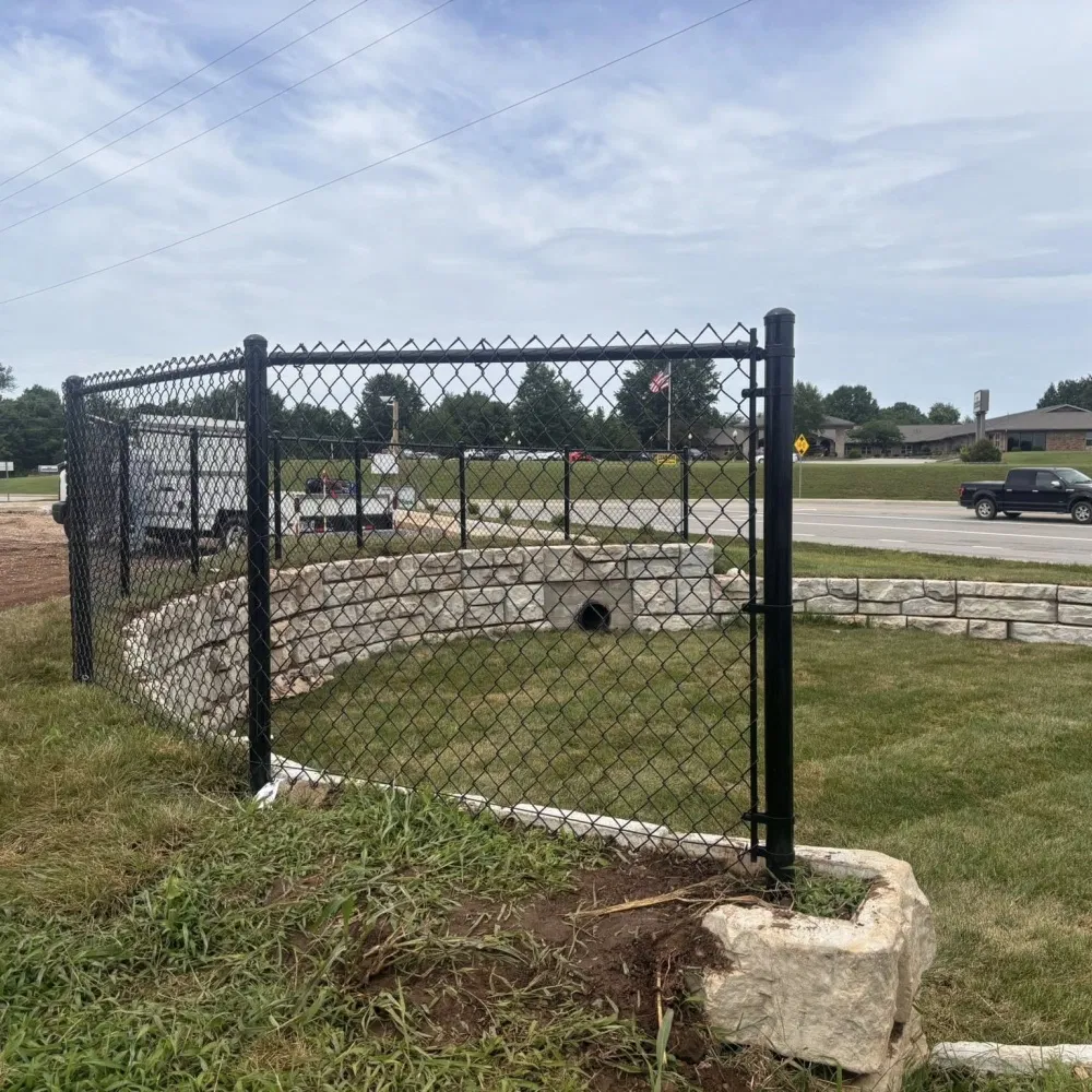 Factory Direct Black PVC Coated Chain Link Fence for Sports Court