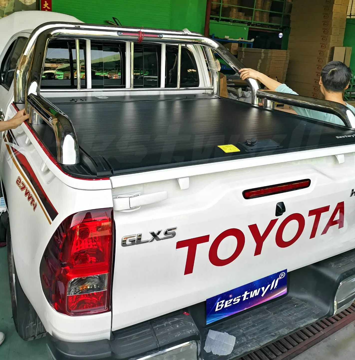BESTWYLL Pickup Truck Bed Manual Box Retractable Tonneau Cover for 2015+ Toyota Hilux /Revo K46A