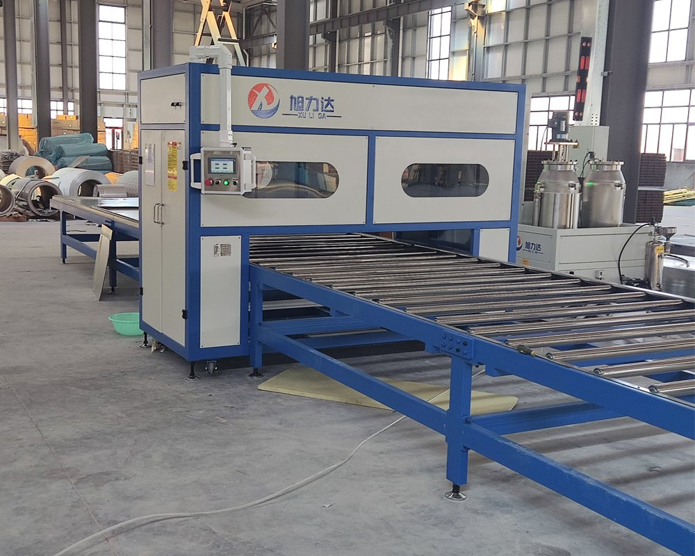 Reduced Labor Costs Aluminum Panel Adhesive Glue Applicator Gluing Machine for SIP Panels PVC Sandwich Panels Manufacturing Exterior Honeycomb Panel MGO Panel