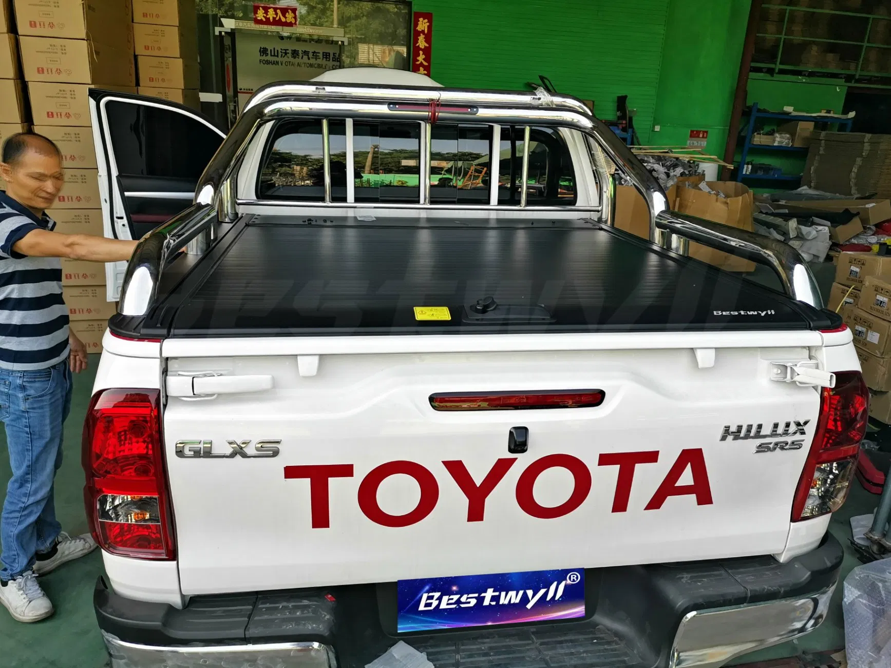 BESTWYLL Pickup Truck Bed Manual Box Retractable Tonneau Cover for 2015+ Toyota Hilux /Revo K46A