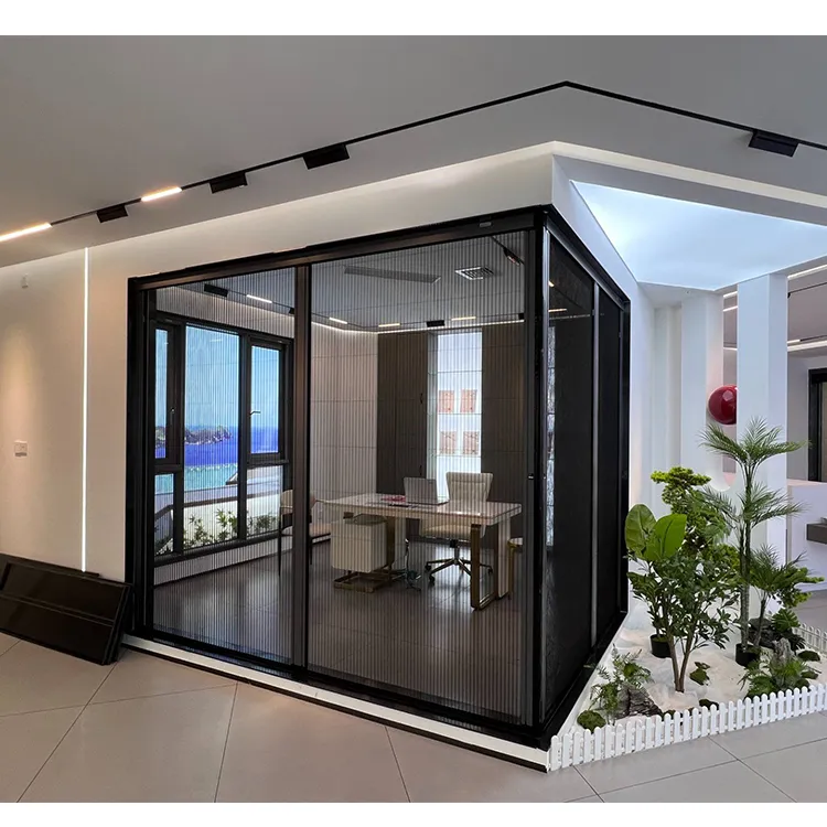 Folding Screen Detail 1