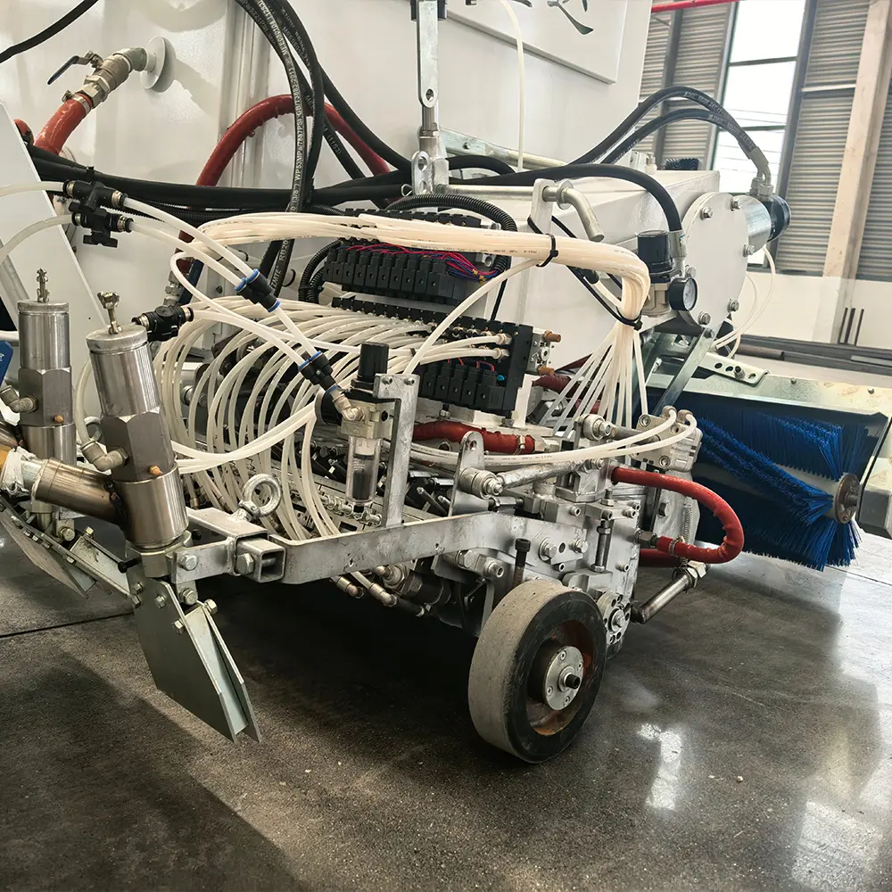 Wholesale HW-660 Multi - functional Riding - type Thermoplastic Extrusion Marking Vehicle Manufacturer, Factories