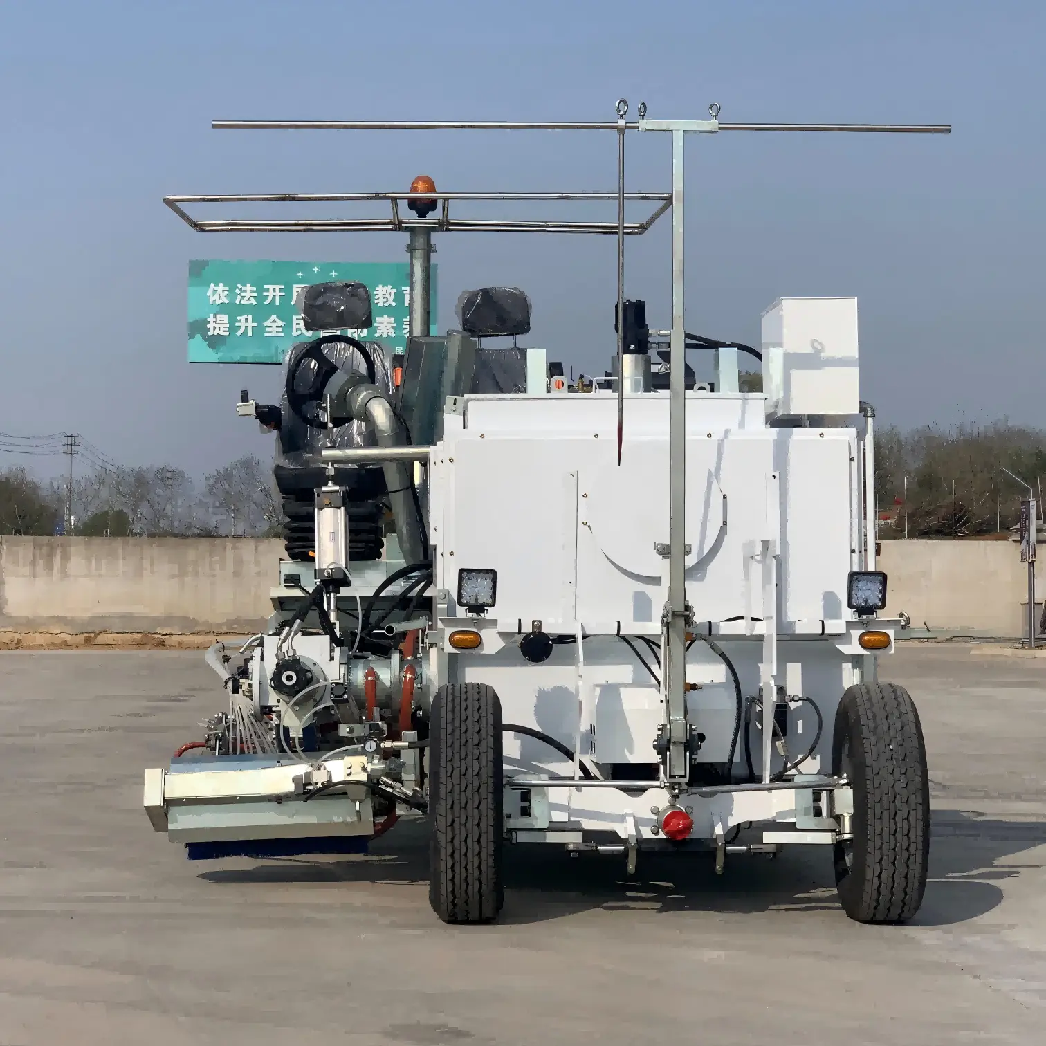 Wholesale HW-660 Multi - functional Riding - type Thermoplastic Extrusion Marking Vehicle Manufacturer, Factories