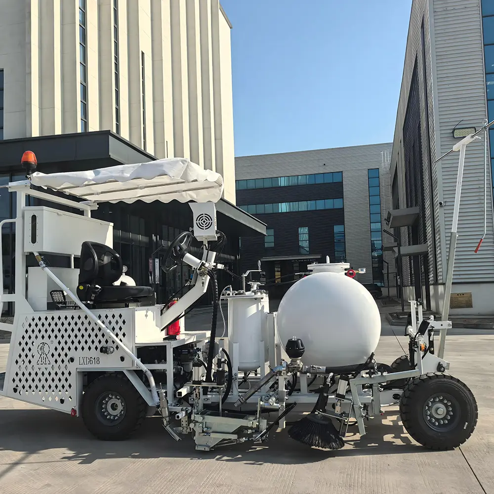 Buy 618 Two-component road marking machine (98:2) for scraping, dot application, and vibratory marking Supplier, Factories