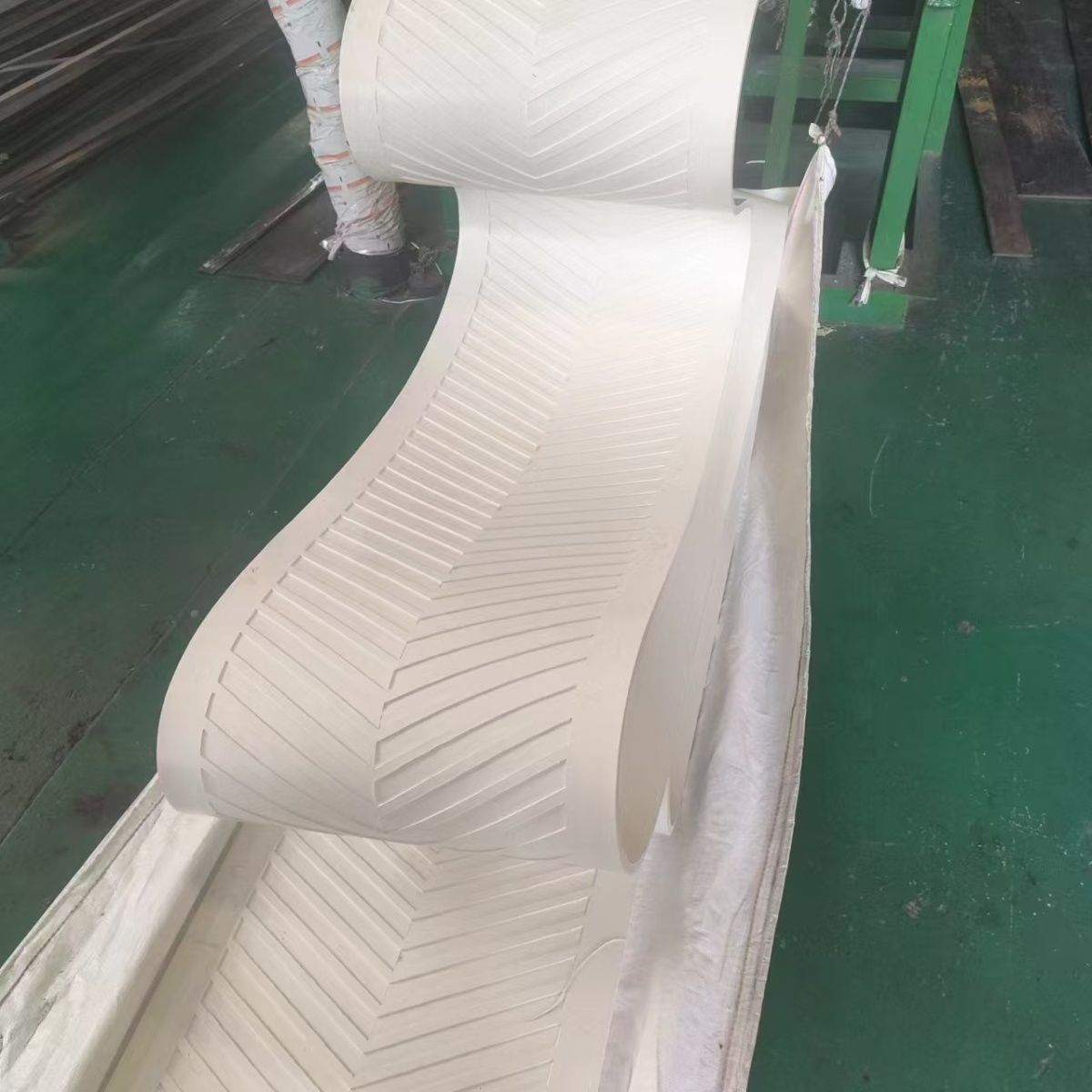Factory-customized Industrial-grade White Food-grade Rubber Conveyor Belts, Oil-resistant and High-temperature-resistant