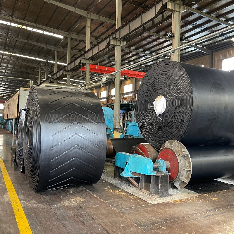 Custom Rubber Ep Types of Flat Chevron V Shape Sidewall Incline Industrial Mining Conveyor Belt for Sand and Gravel