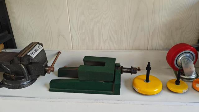 Fabric multi-ply carcass assembly