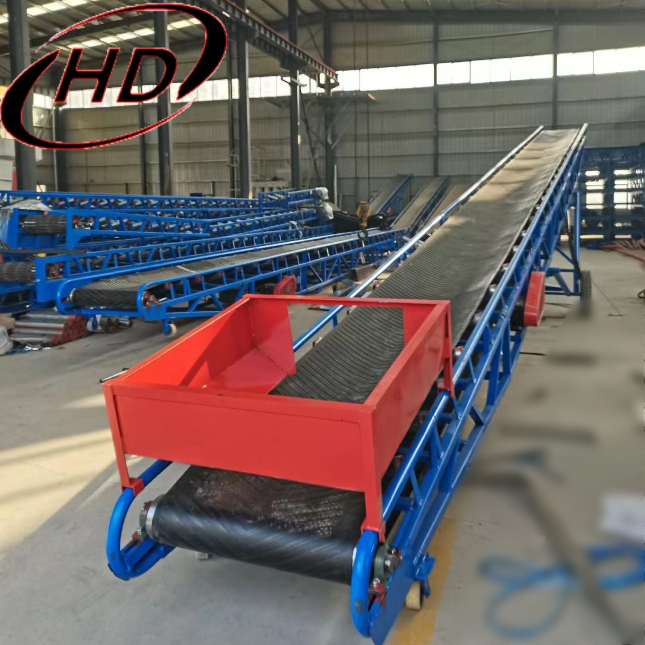 Outdoor Chevron Belt Mobile Conveyor for Wood Pellet and Manure Used