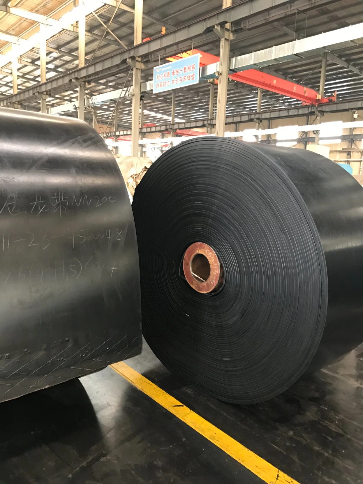 Ep Polyester Steel Cord Heat Fire Flame Cold Oil Acid Alkali Impact Wear Resistant Rip-Stop Chevron Straight Warp Sidewall Pipe Rubber Conveyor Belt