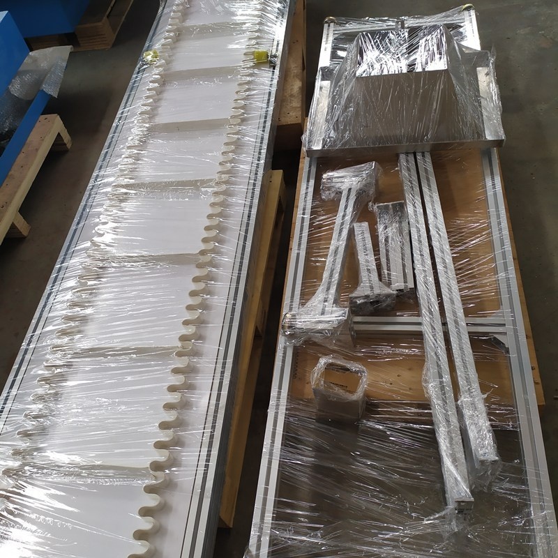 ISO/CE High Quality Blue Food Grade Smooth Pu PVC Belt White Rubber Conveyor Belt for Medical Equipment