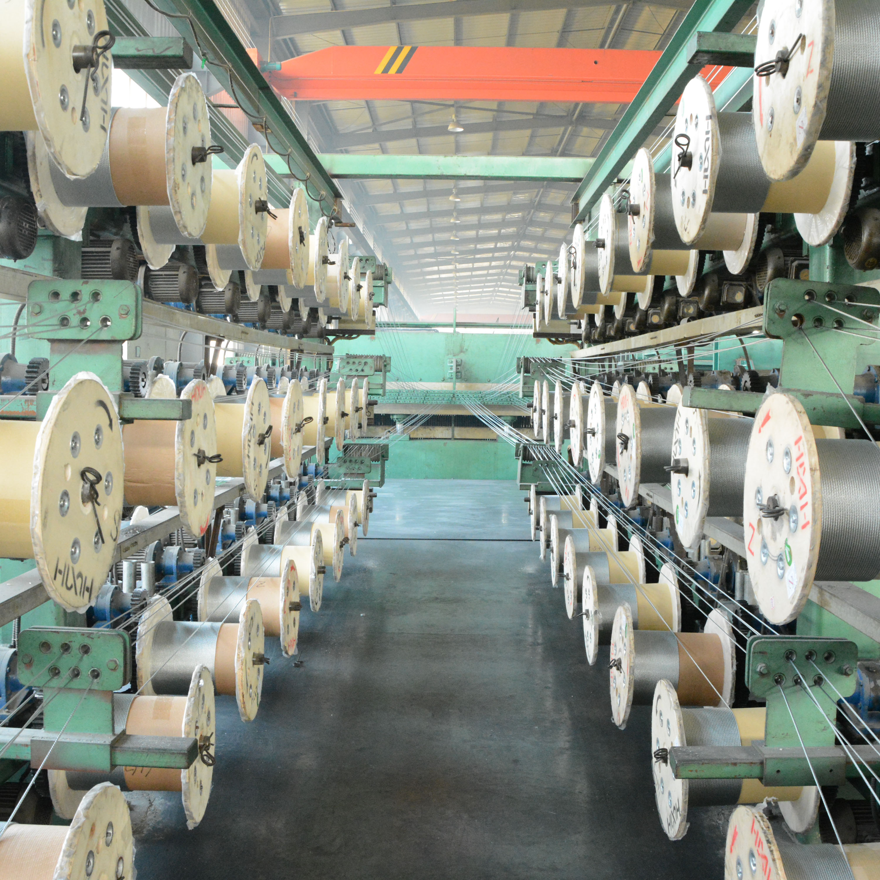 ST630 ST800 ST1000 ST1250 ST1400 ST1600 ST1800 ST2000 ST2250 ST2500 Steel Cord Conveyor Belt For Mining Steel Cord Conveyor Belt