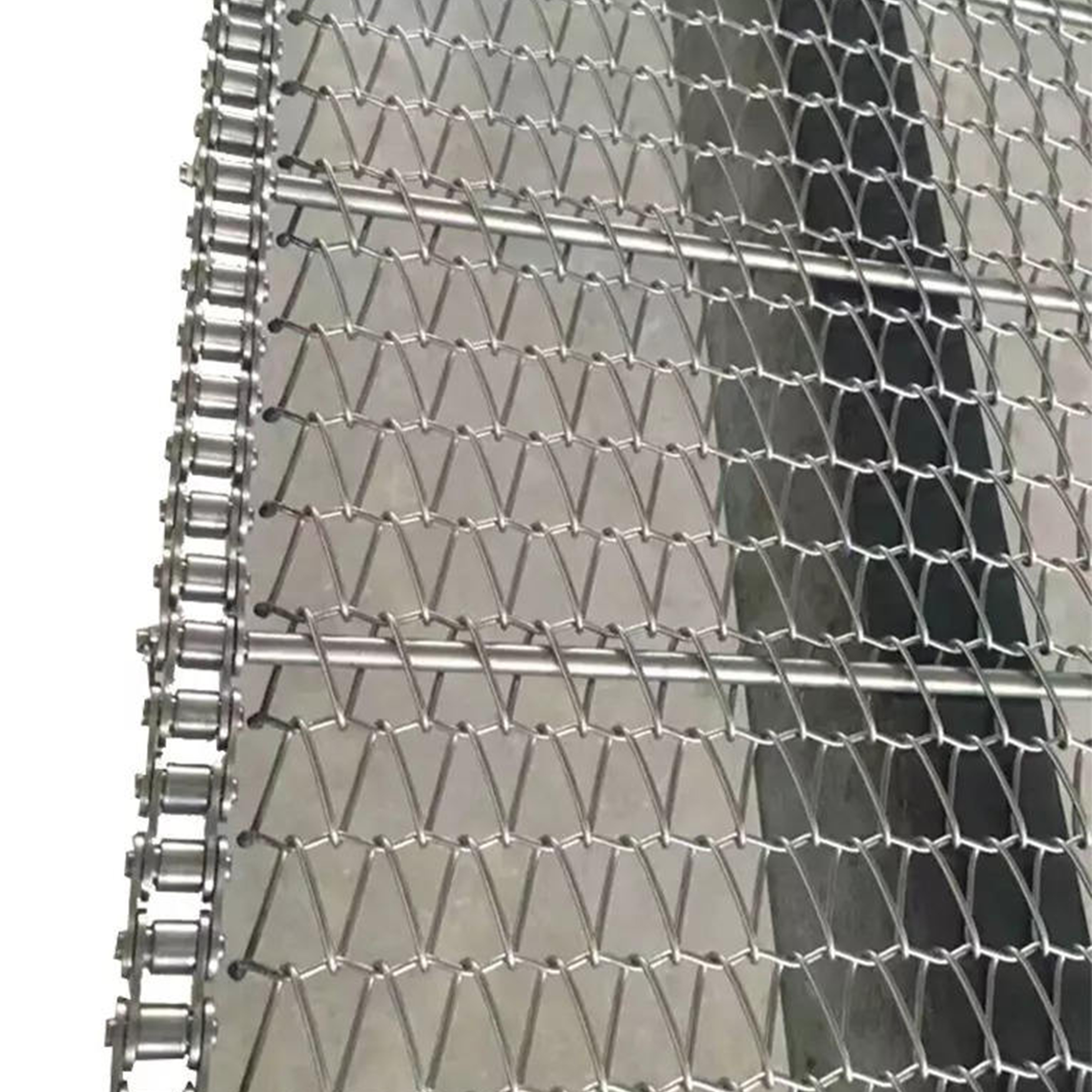 Stainless Steel Metal Mesh Belt Conveyor Chain Conveyor Belt for Tunnel Furnace Biscuit Food Drying and Cooling Production Line