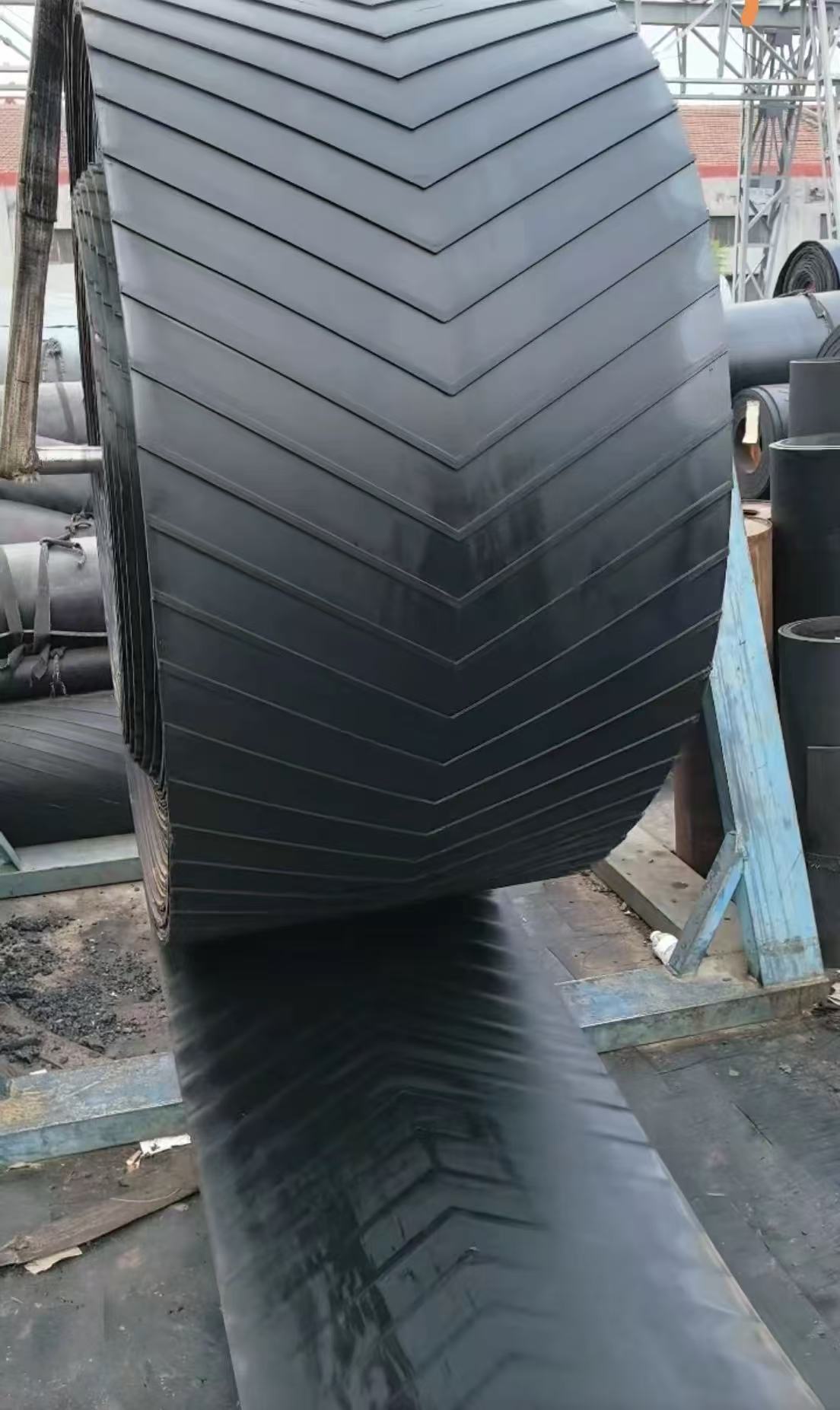 New Adjustable Stainless Steel Reinforced Flame-Resistant Rubber Conveyor Belt for Subsurface Coal Mining Projects