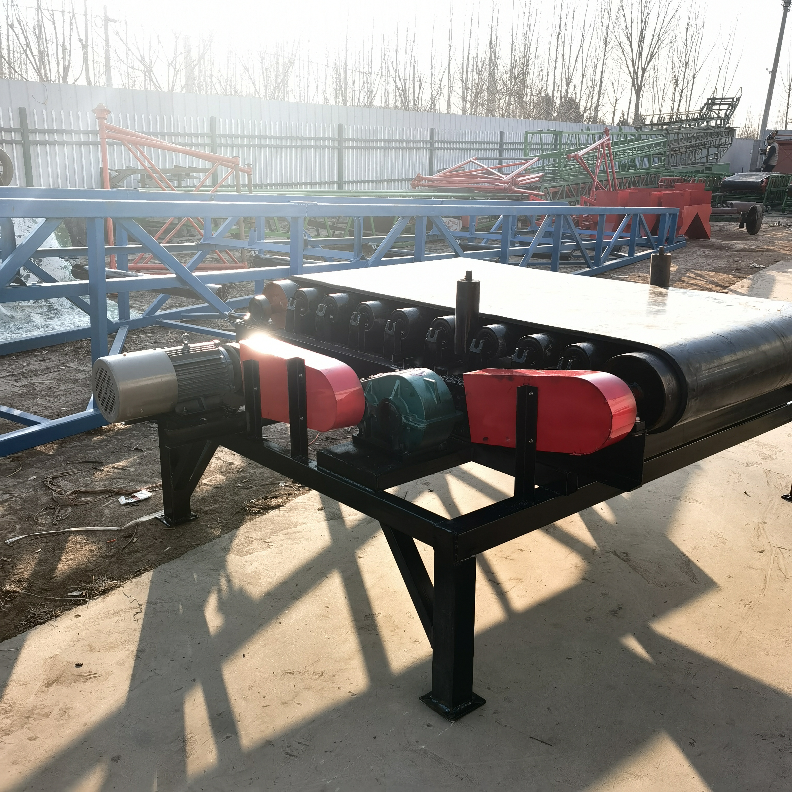 Customized Heavy-Duty Rubber Belt Conveyors Stainless Steel Belt Adjustable Speed for Coal/Stone with Price