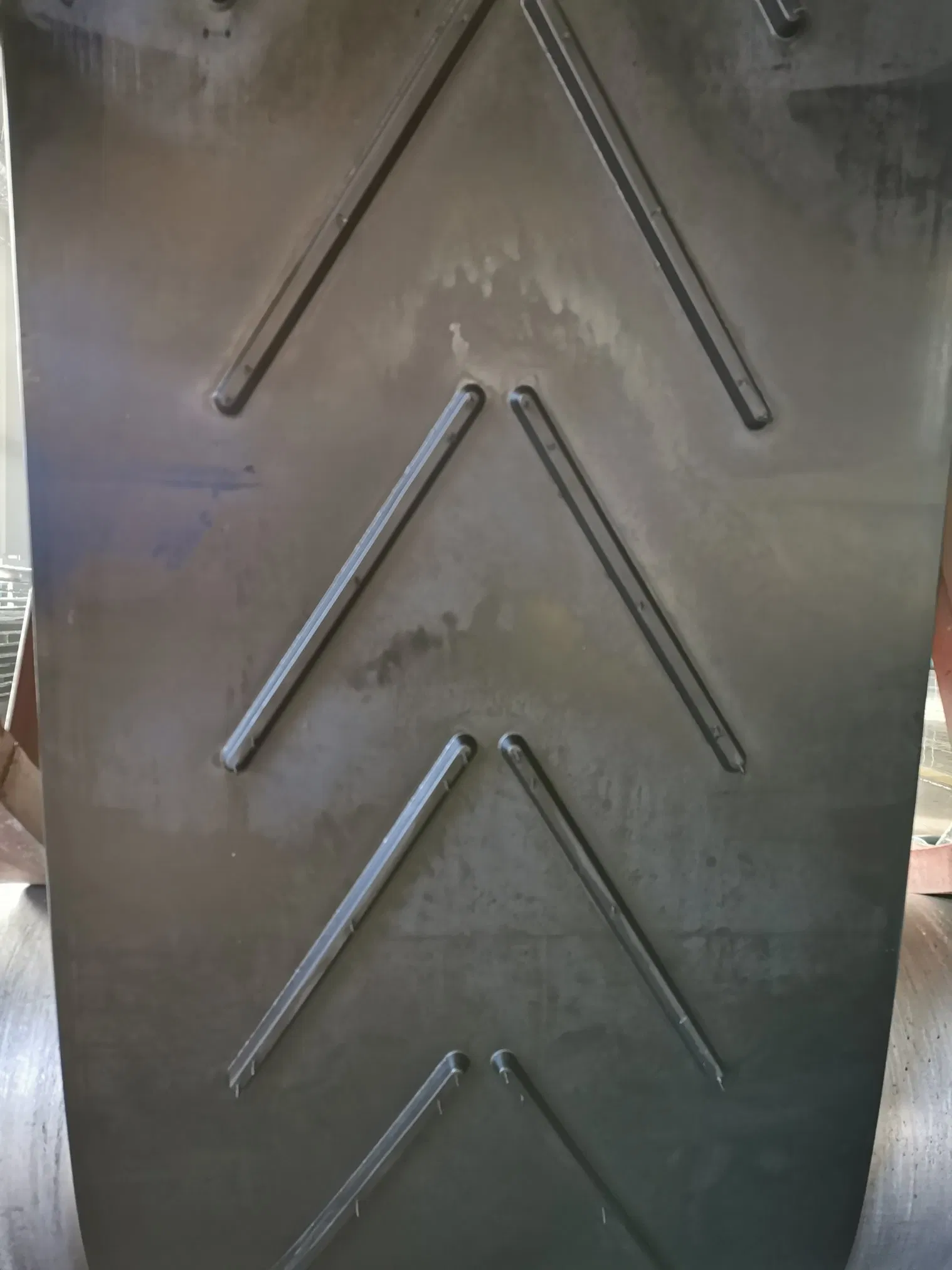 Ep Polyester Steel Cord Heat Fire Flame Cold Oil Acid Alkali Impact Wear Resistant Rip-Stop Chevron Straight Warp Sidewall Pipe Rubber Conveyor Belt
