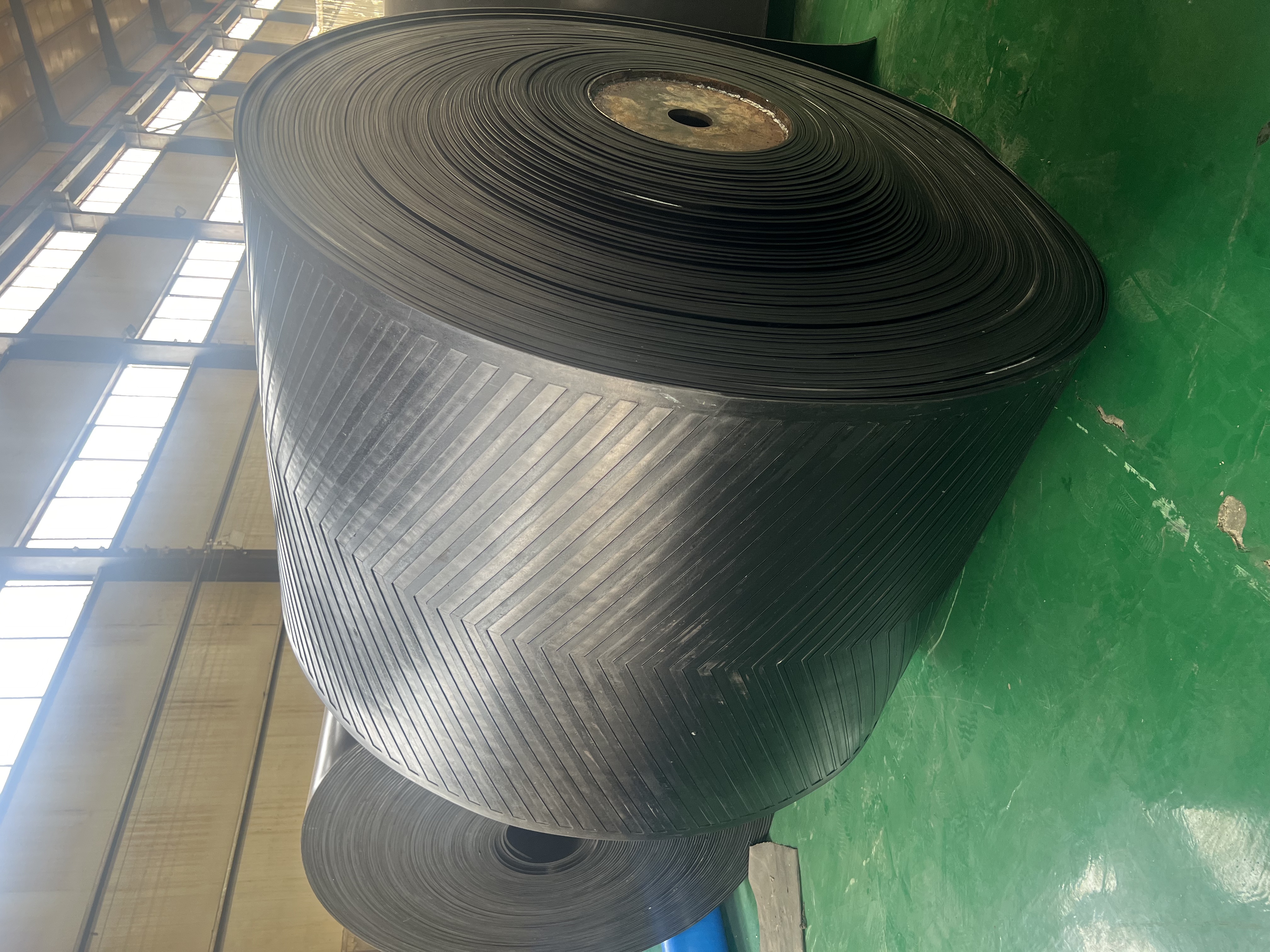 Customized Wholesale Heat-resistant and Wear-resistant Transportation Material Conveyor Belt for Coal Mine Quarrying Belt