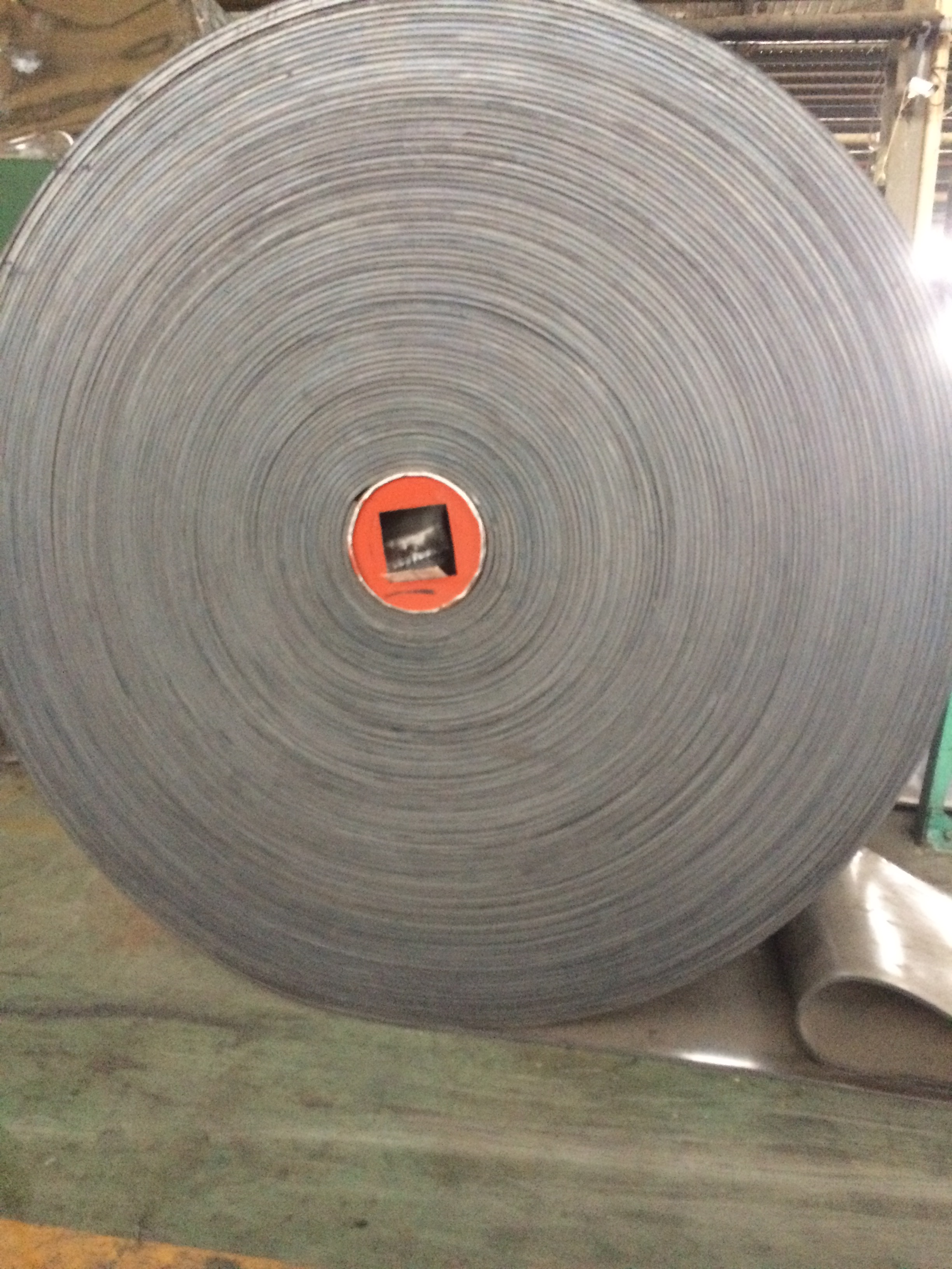 Rubber Fabric Conveyor Belt 24x36 Inch Heavy Duty Waterproof Anti-Impact for Mining and Construction