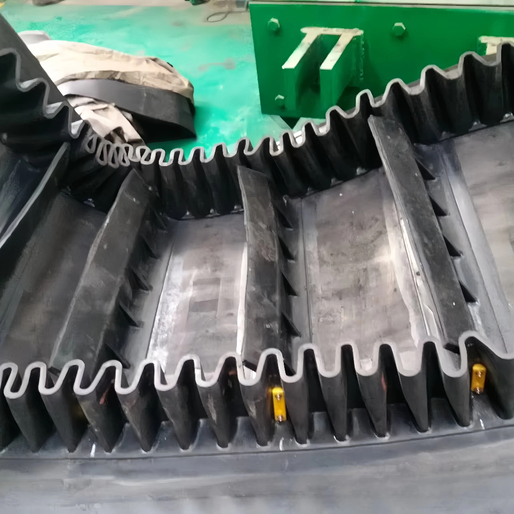 Custom Corrugated Sidewall Cleated High Angle Corrugated Sidewall Rubber Conveyor Belt With Cleats for Mining Bulk Material