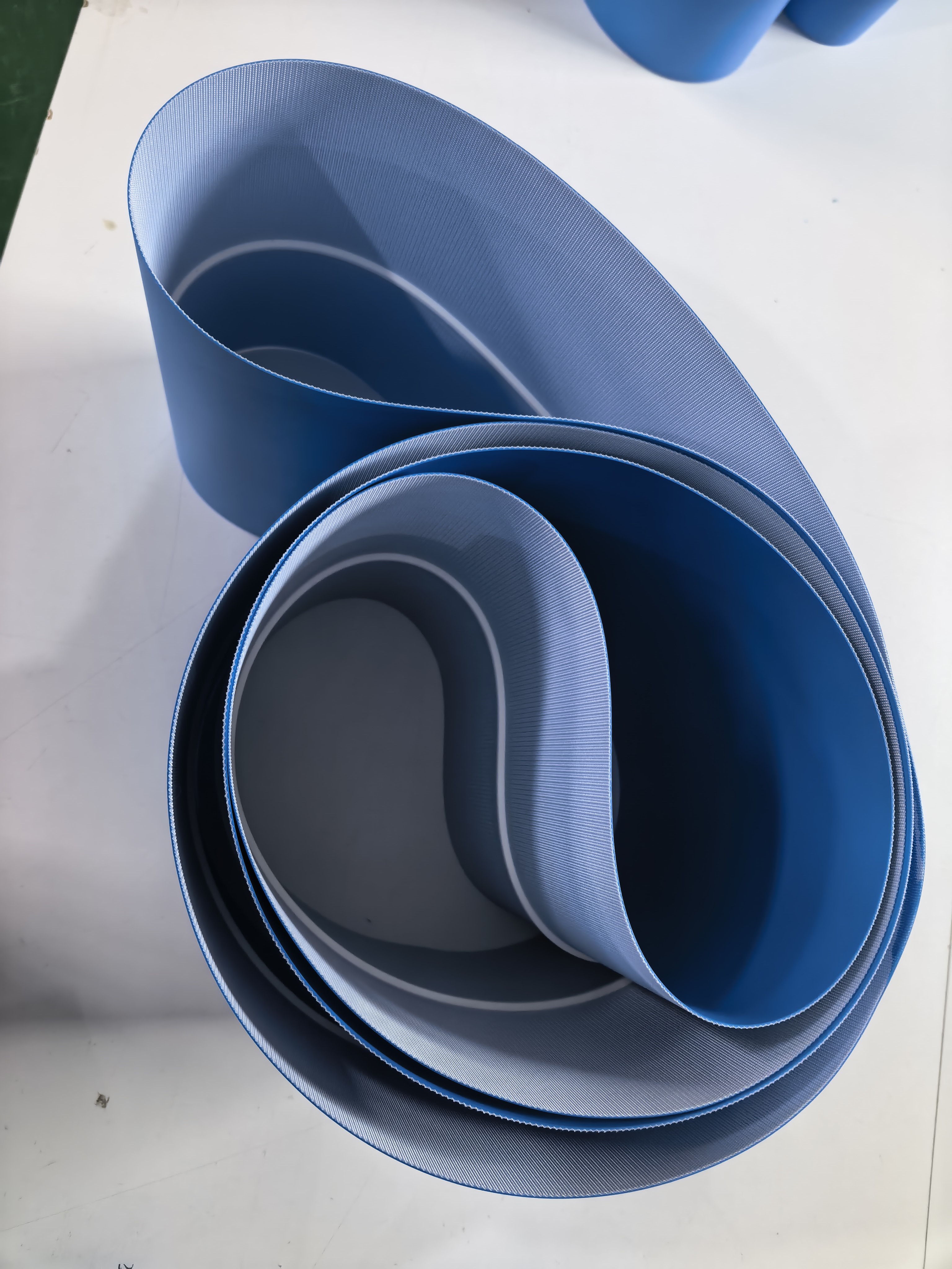 AMIAO 1.5mm Food Grade Blue PU Conveyor Belt | Heavy-Duty Oil-Resistant Anti-Bacterial | Custom Size