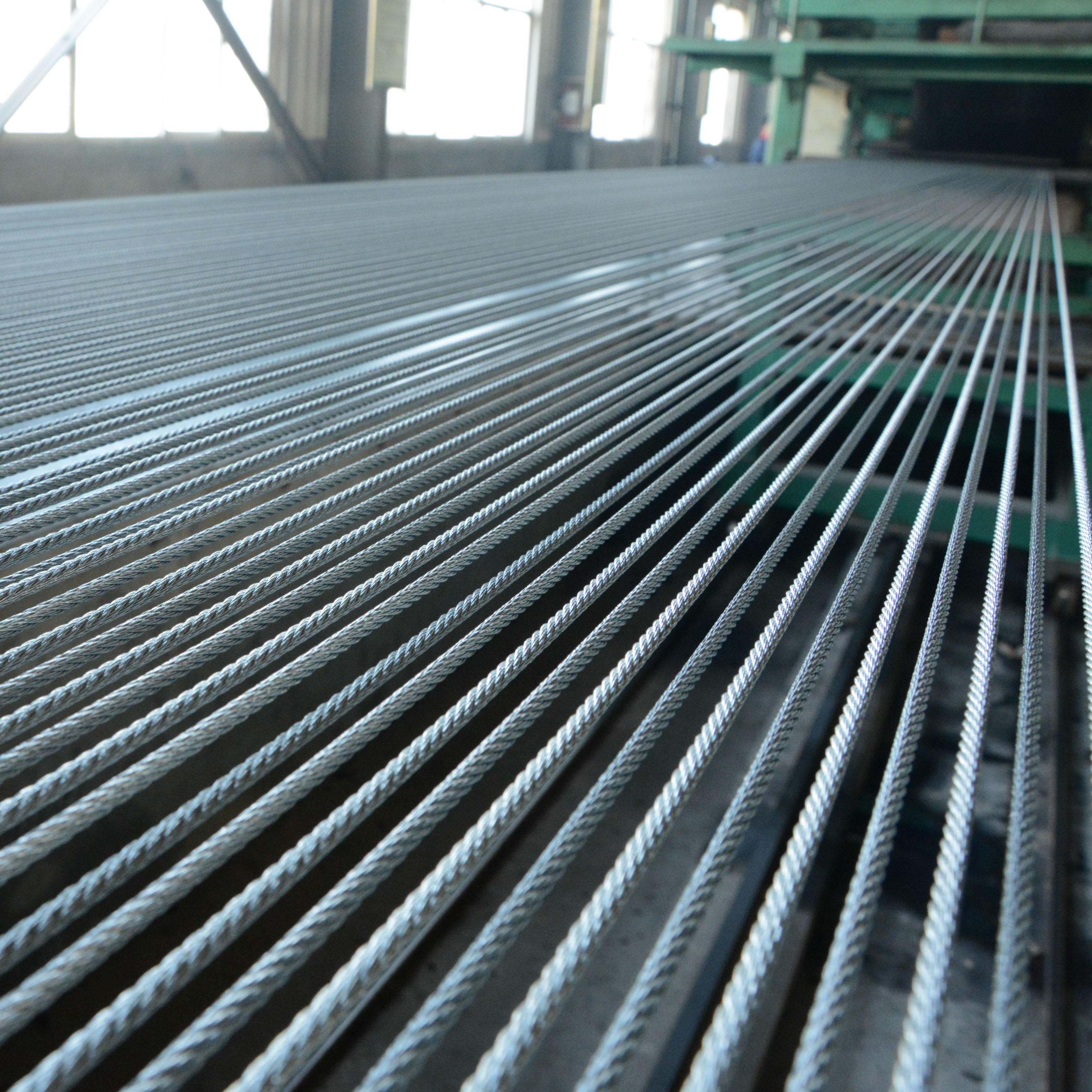 ST630 ST800 ST1000 ST1250 ST1400 ST1600 ST1800 ST2000 ST2250 ST2500 Steel Cord Conveyor Belt For Mining Steel Cord Conveyor Belt