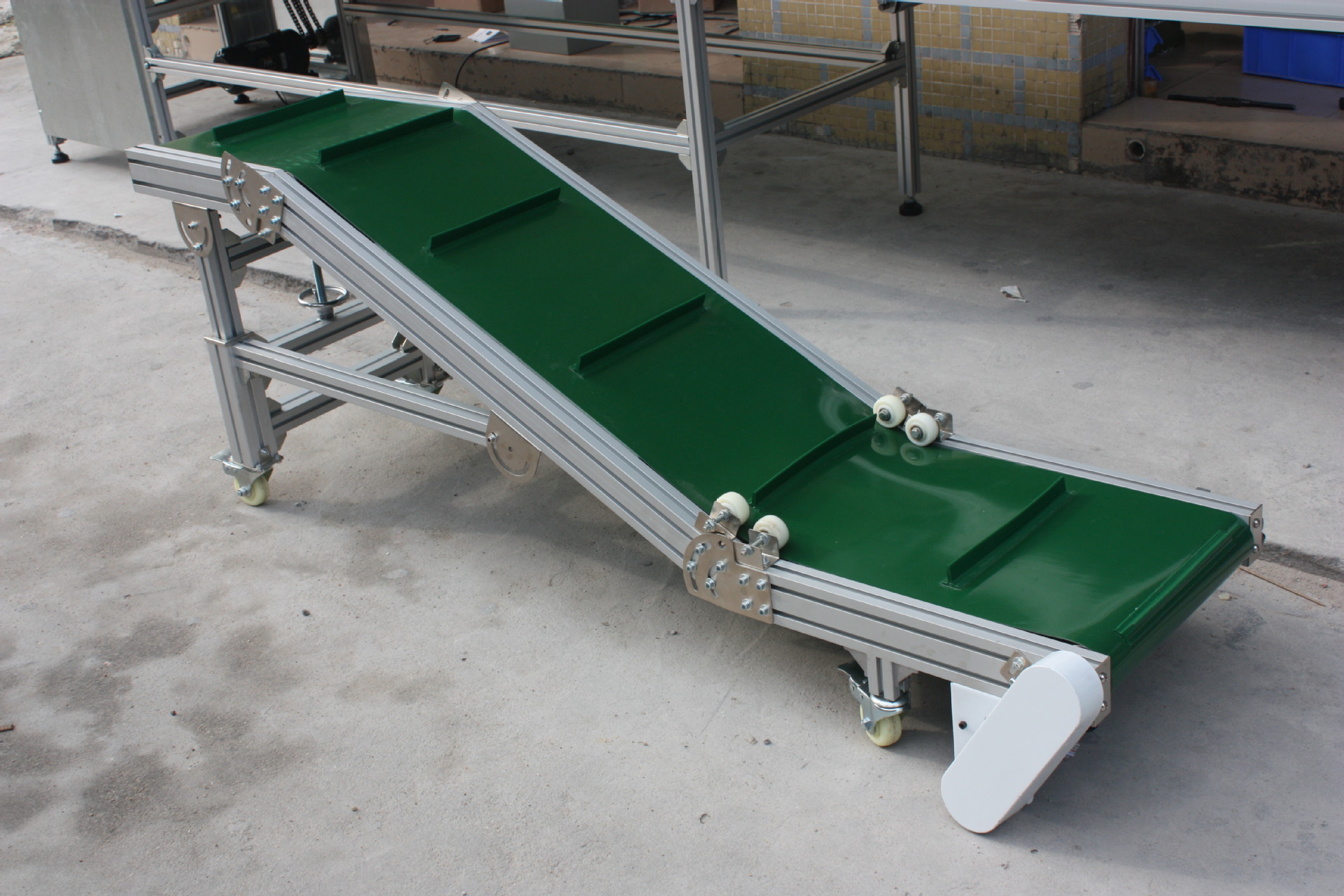 Conveyor Details Show 5