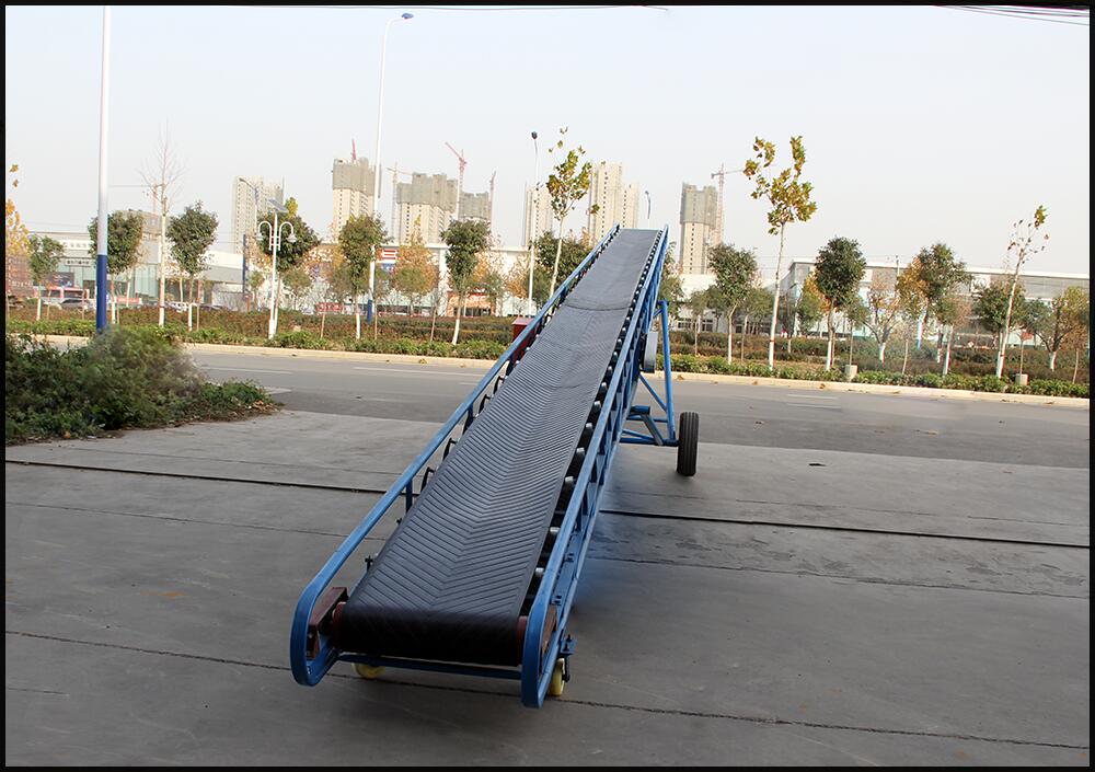 Mobile Belt Conveyor Detail View 1