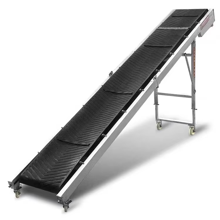 Belt Conveyor For Transporting Sand And Gravel, Inclined Belt Conveyor For Crushing Workshop.
