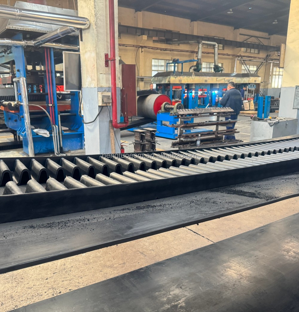 Mining, Quarry, Food &amp; Packaging Applications Durable Conveyor Belt | Heavy-Duty Industrial Belt