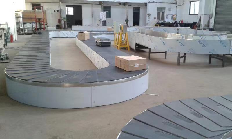 Airport Baggage Luggage Conveyor Belt System at Airport