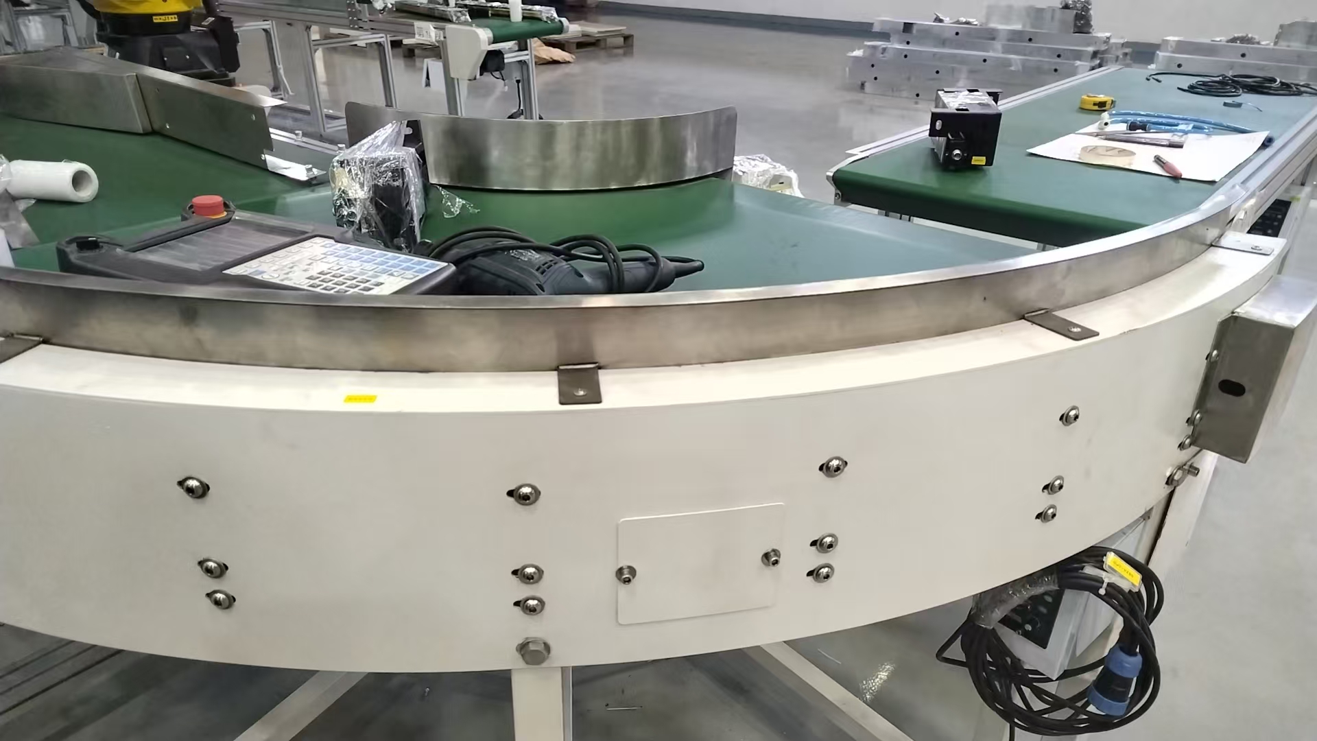 Stainless Steel Single-Layer Oil-Resistant Belt Conveyor