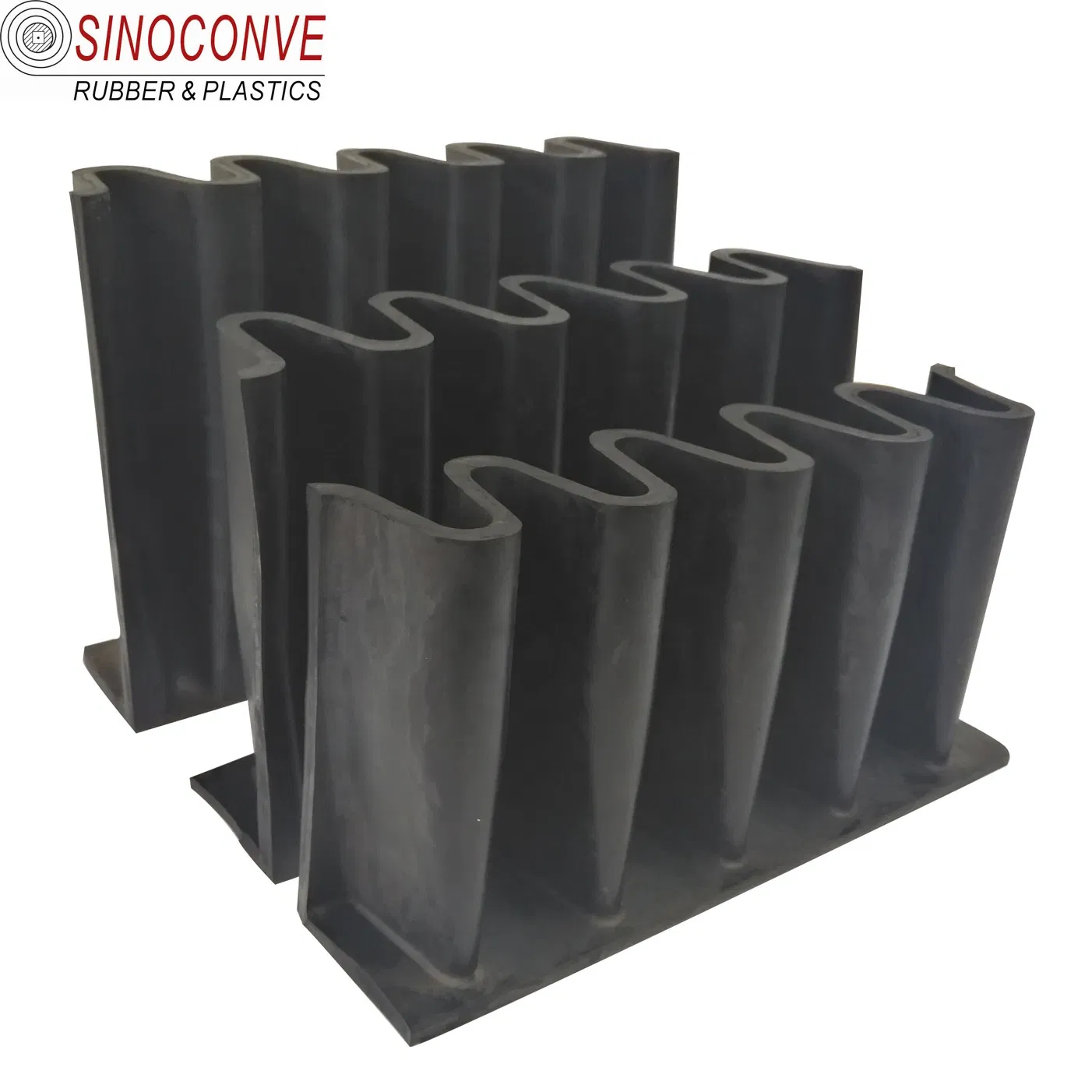 Hot Sale Cleted Large DIP Angle Endless T Ts Tc Tcs Type Waveform Skirt Sidewall Conveyor Belt for Industrial &amp; Farm Wholesale Coal Mines for Efficient Material