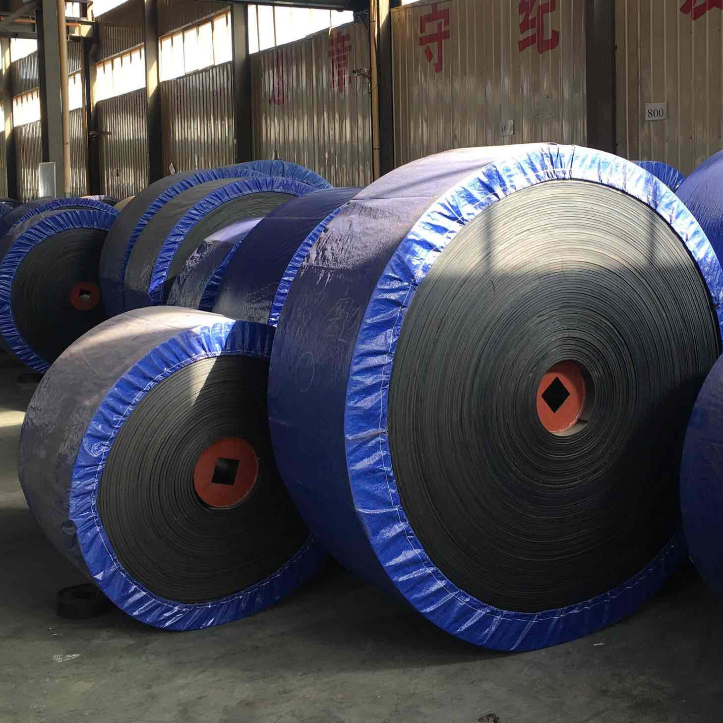 Durable Grade Steel Cord Conveyor Belt With Sensors For Retail And Mining Industry Transportation